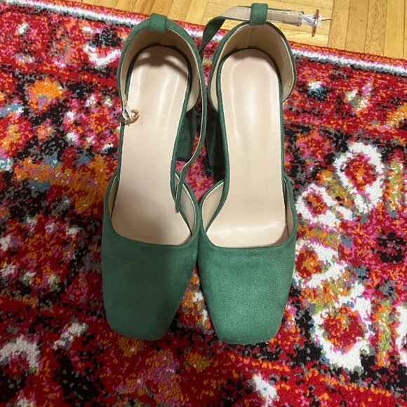 NWOT - Green Suede Mary Jane Square Toe Heeled Pumps - 37 6.5 - Picture 2 of 3